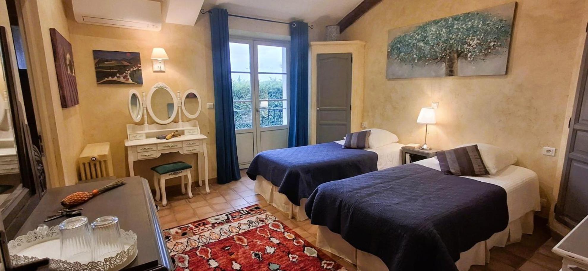 La Bastide Des Amouriers Caumont-sur-Durance Exterior foto